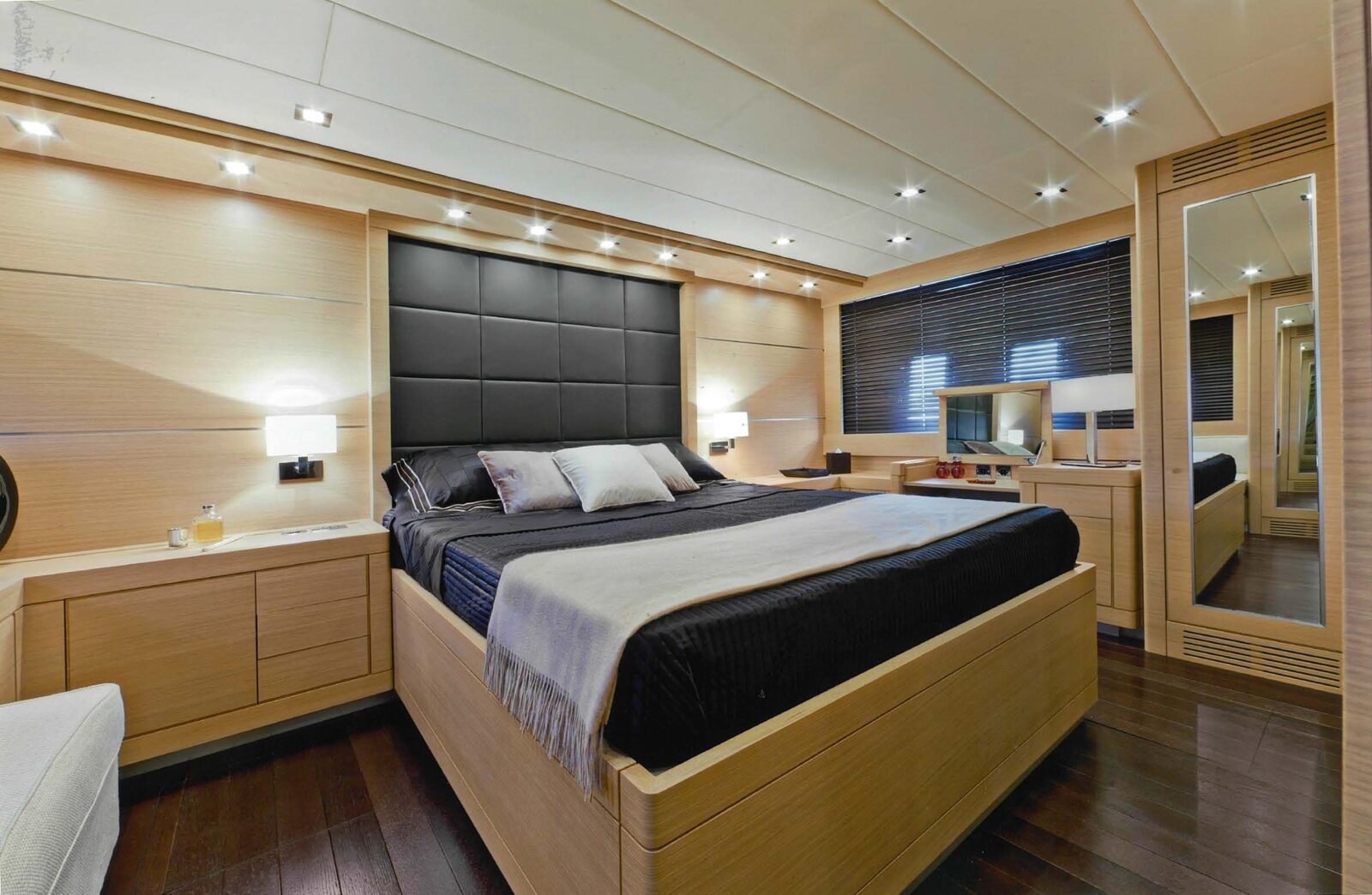 Luxurious yacht bedroom interior design