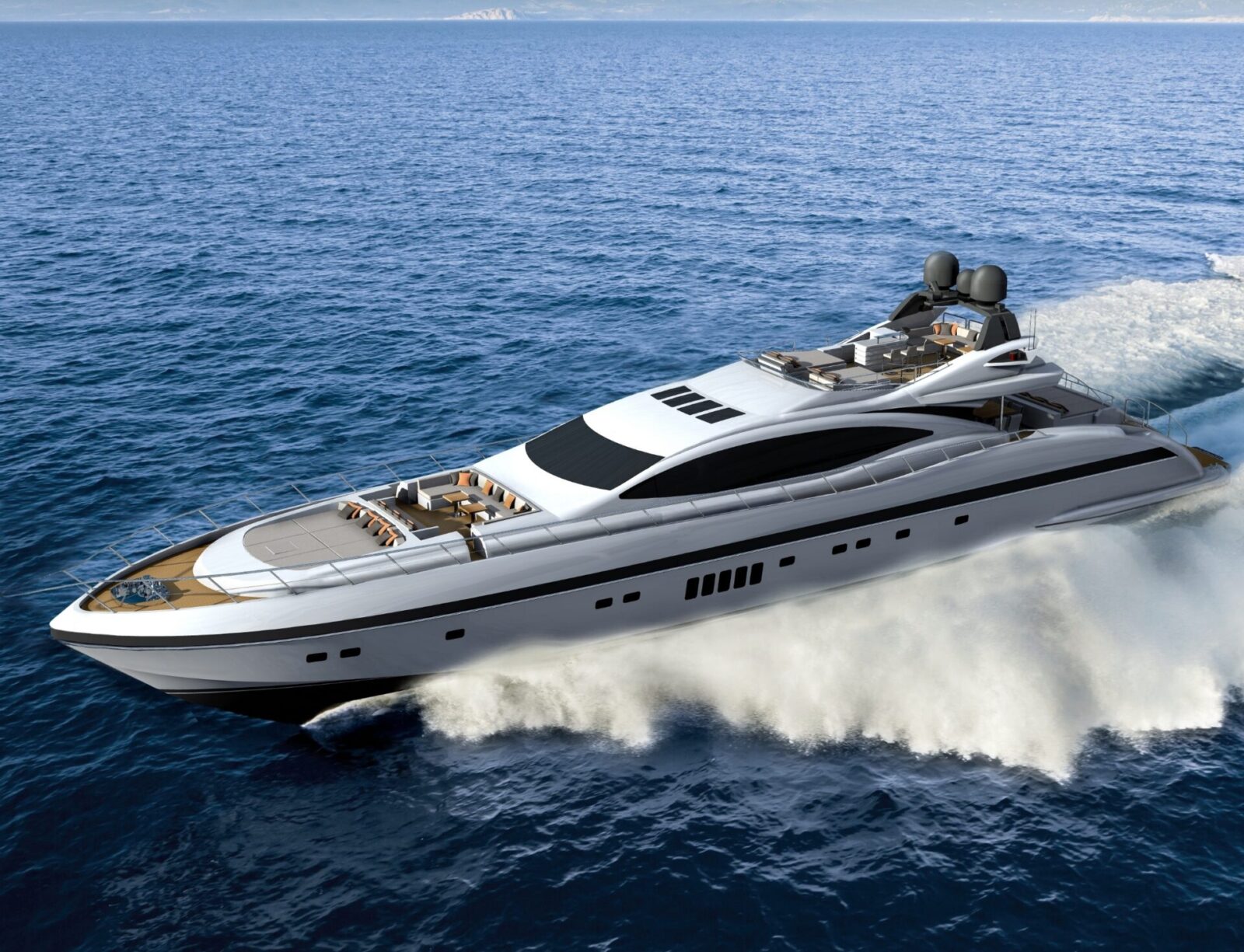 Yacht Mangusta in navigazione sul mare aperto