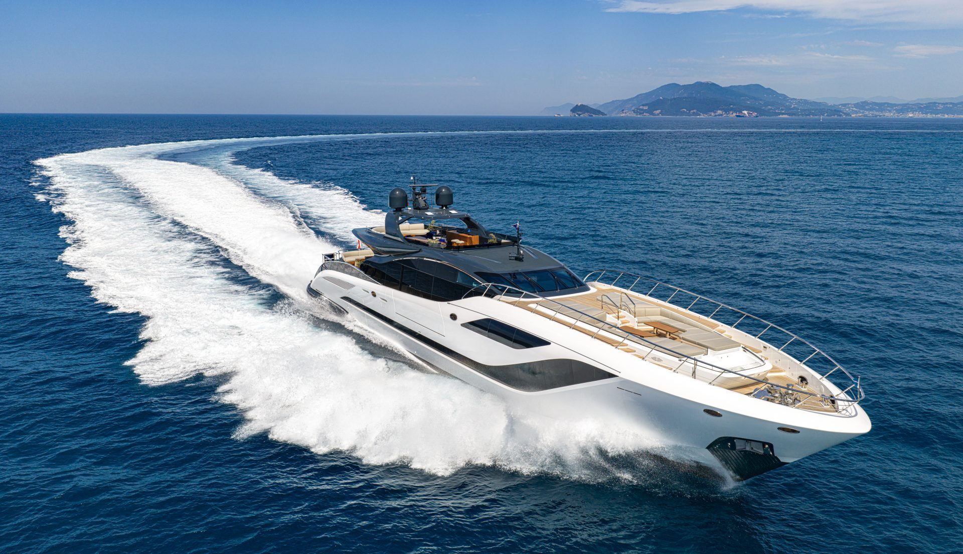 Mangusta 165 REV