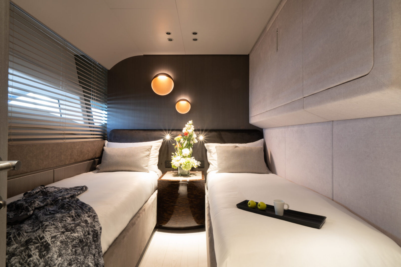 Cabina doppia lussuosa su yacht Mangusta