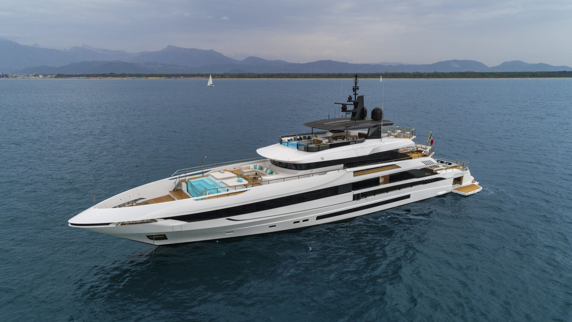 Mangusta Yachts luxury yacht with pool at sea