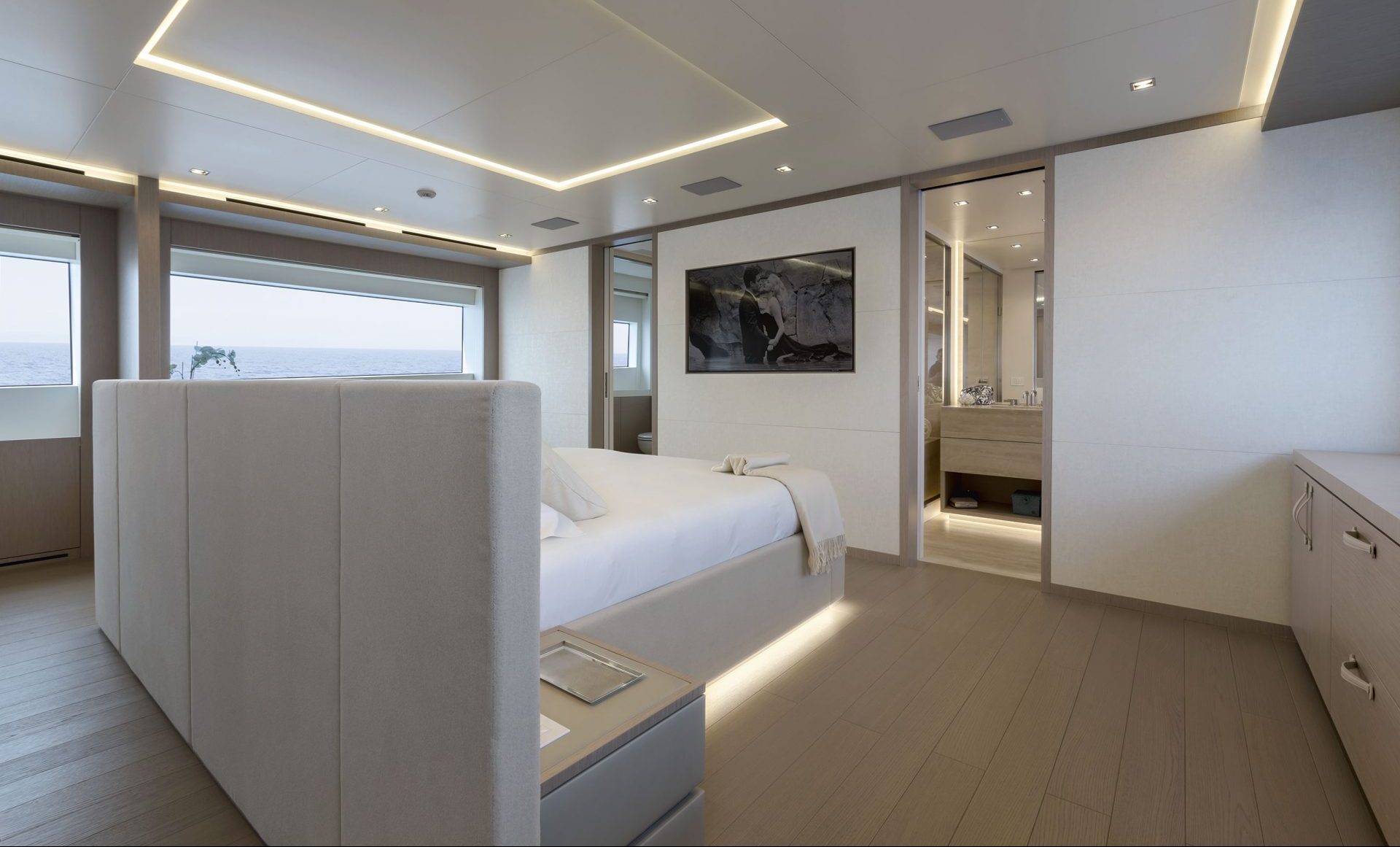 Suite di lusso yacht Mangusta, vista mare.