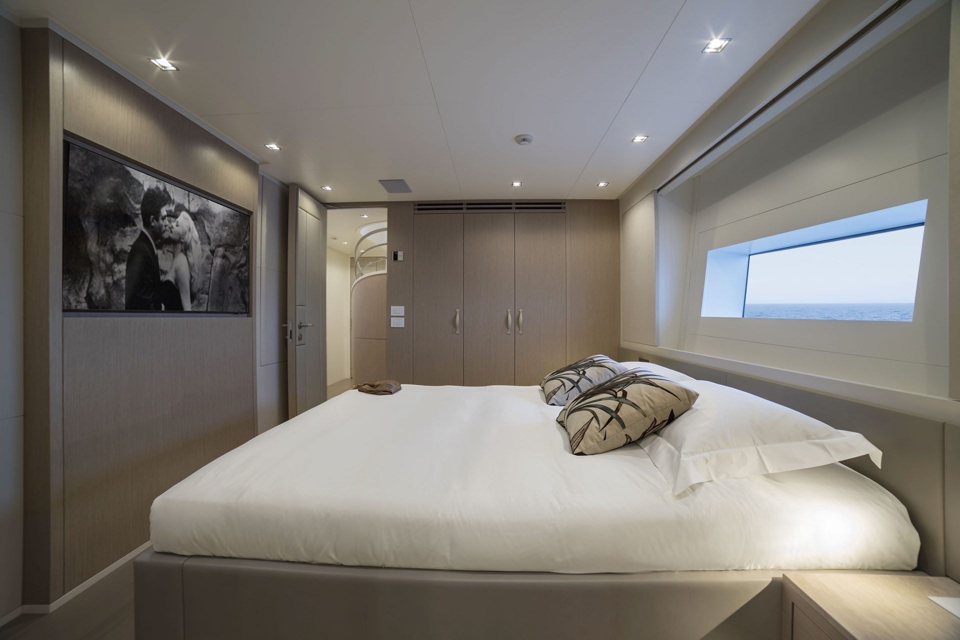 Cabina di lusso Yachts Mangusta, vista mare.