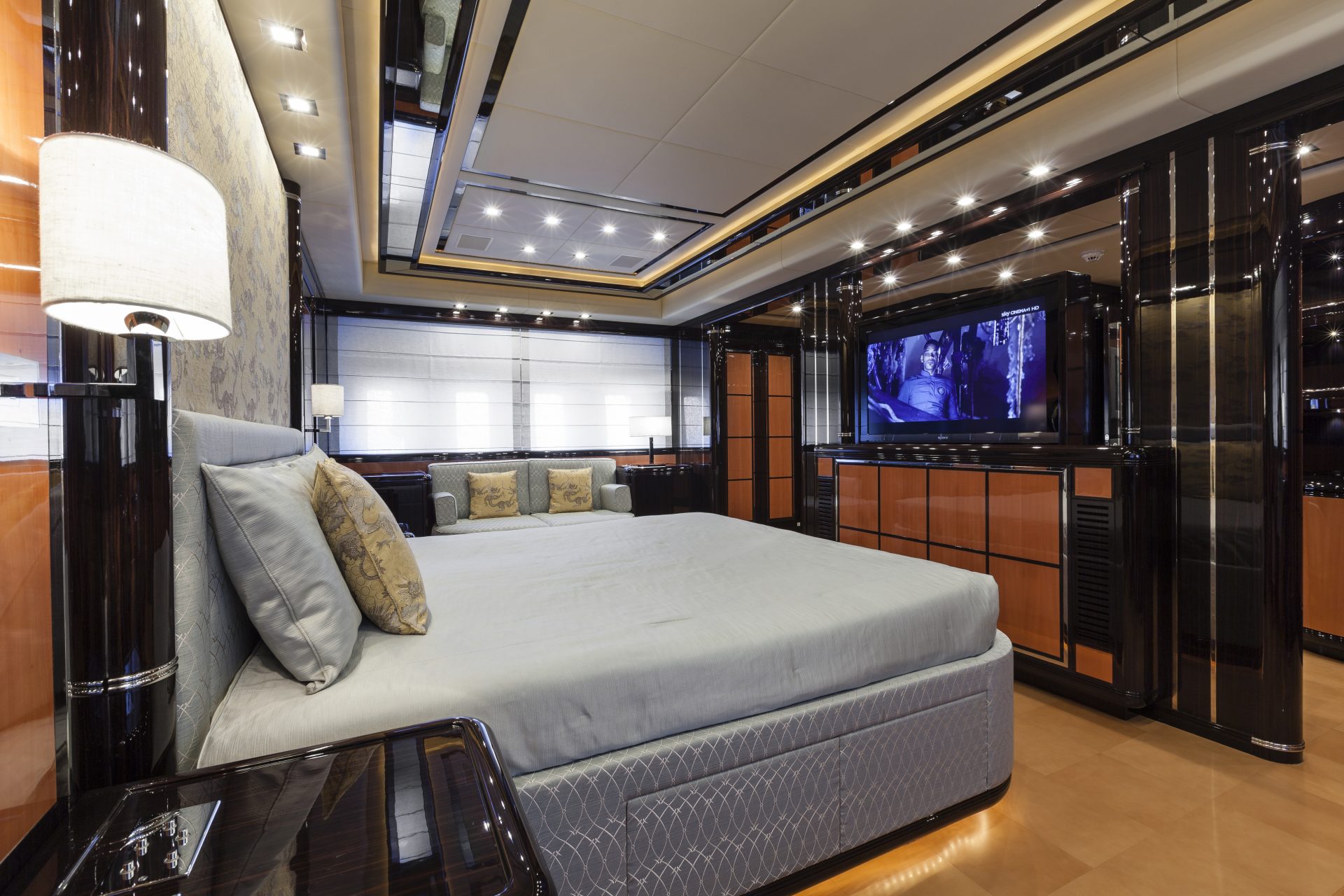 Suite di lusso a bordo di Mangusta Yacht