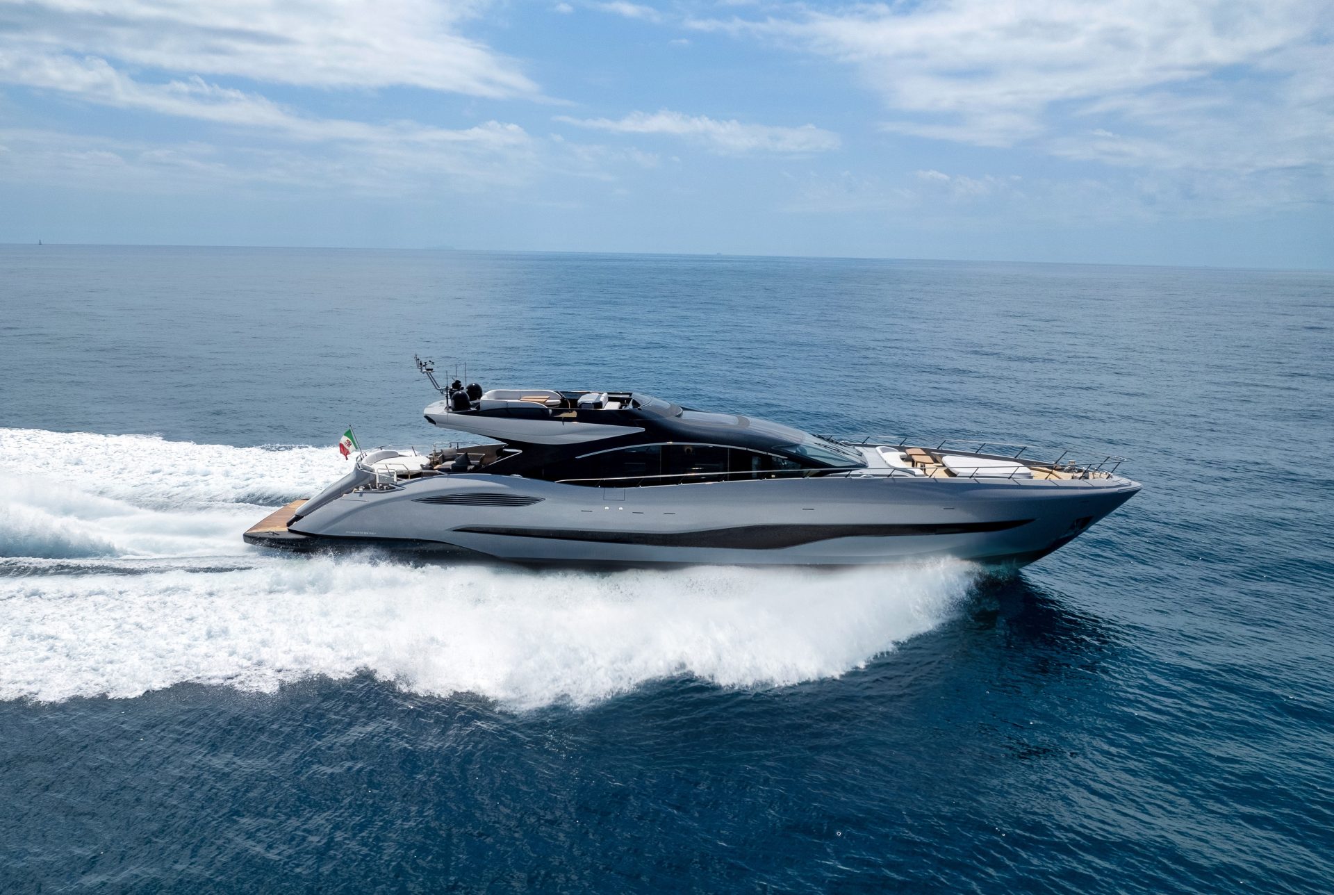 Mangusta luxury yacht cruising at sea