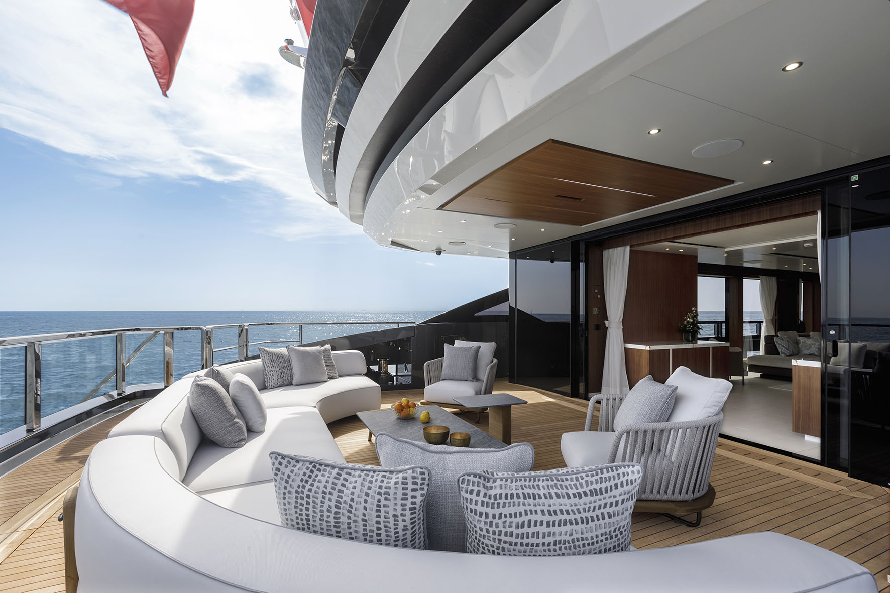 Terrazza lussuosa su yacht Mangusta.