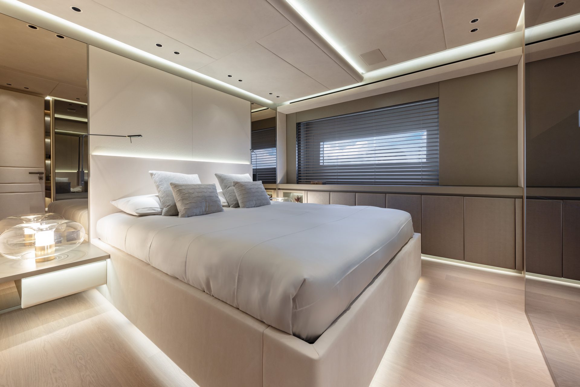 Luxurious yacht bedroom interior design
