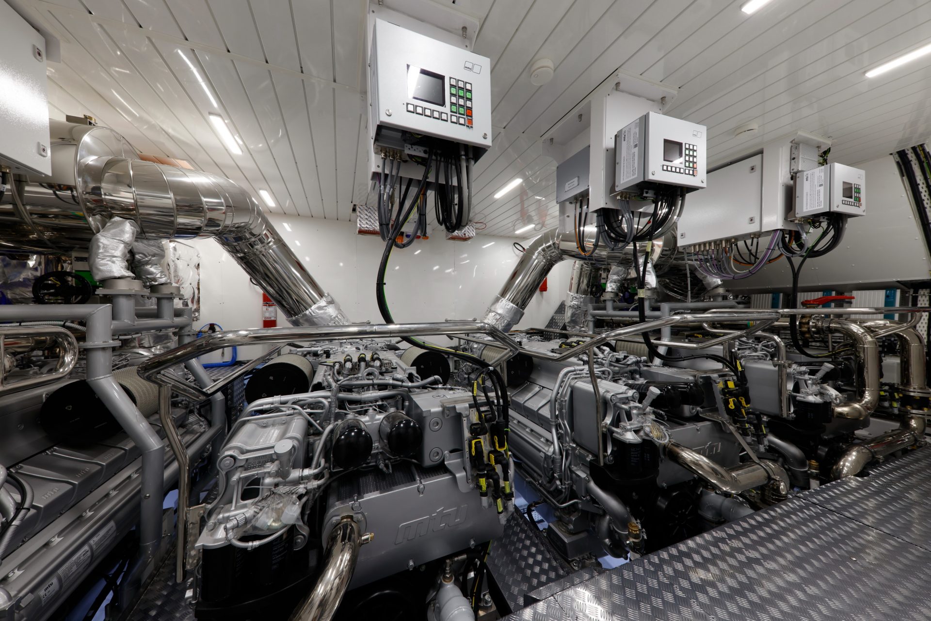 Mangusta Yachts engine room technology